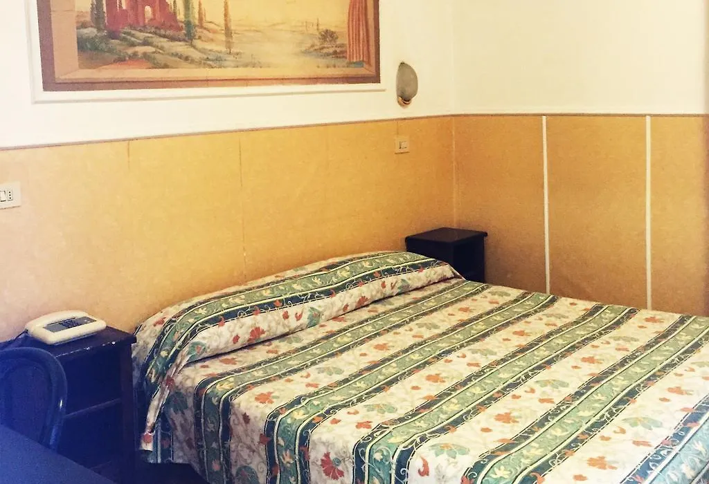 Hotel Ascot-1