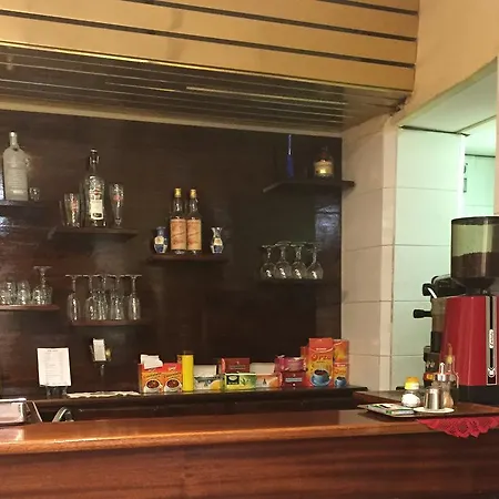 Hotel Ascot-3